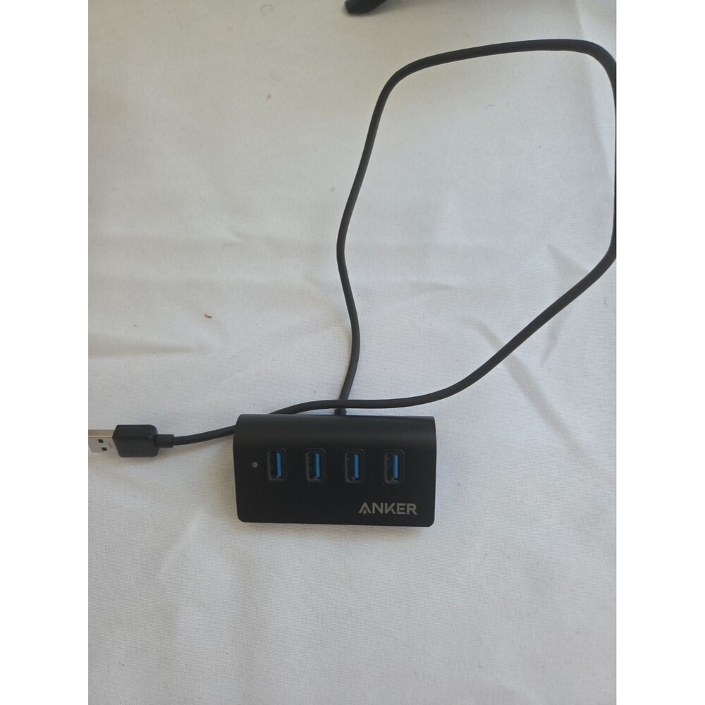 ANKER 4-PORT USB 3.0 Hub Black Aluminum. All 4 ports working